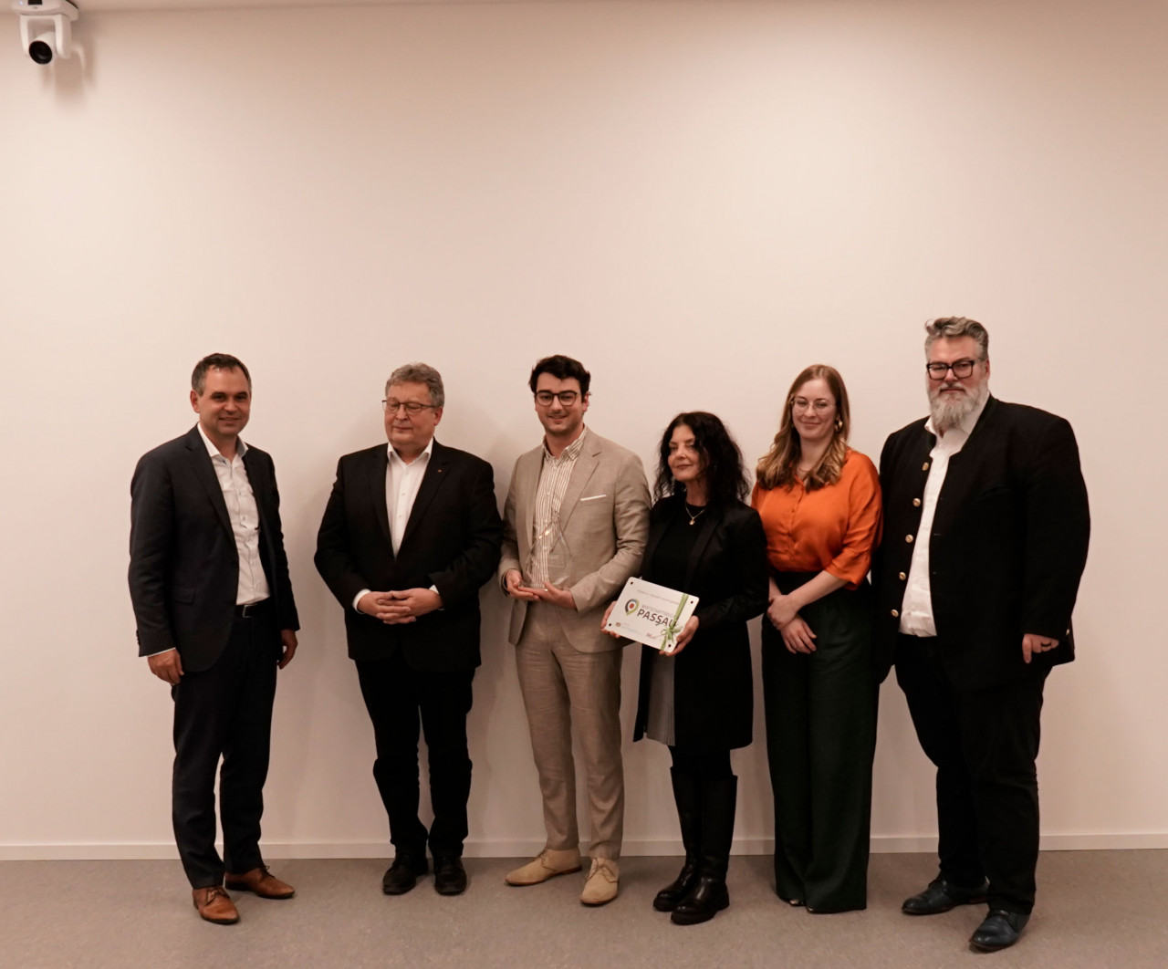 Anja and Leon Weber fühlten sich geehrt, die Auszeichnung entgegennehmen zu dürfen.